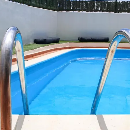 Con Piscina Cerca De Dunas De Κοραλέχο