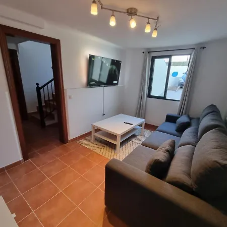 Con Piscina Cerca De Dunas De Κοραλέχο
